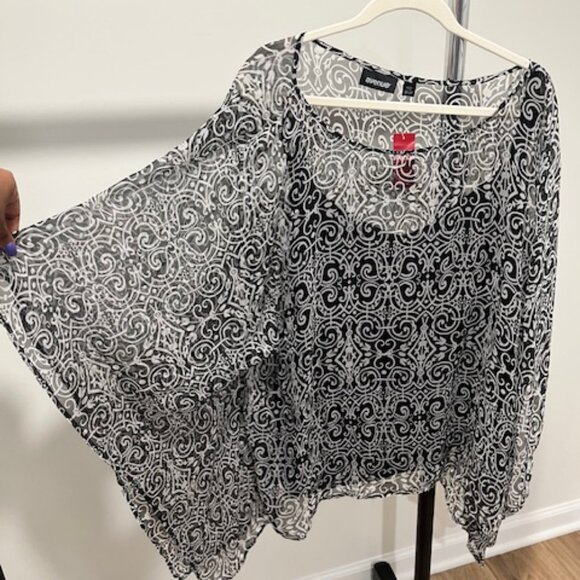 Monochrome Grace Sheer Top - Picture 7 of 7